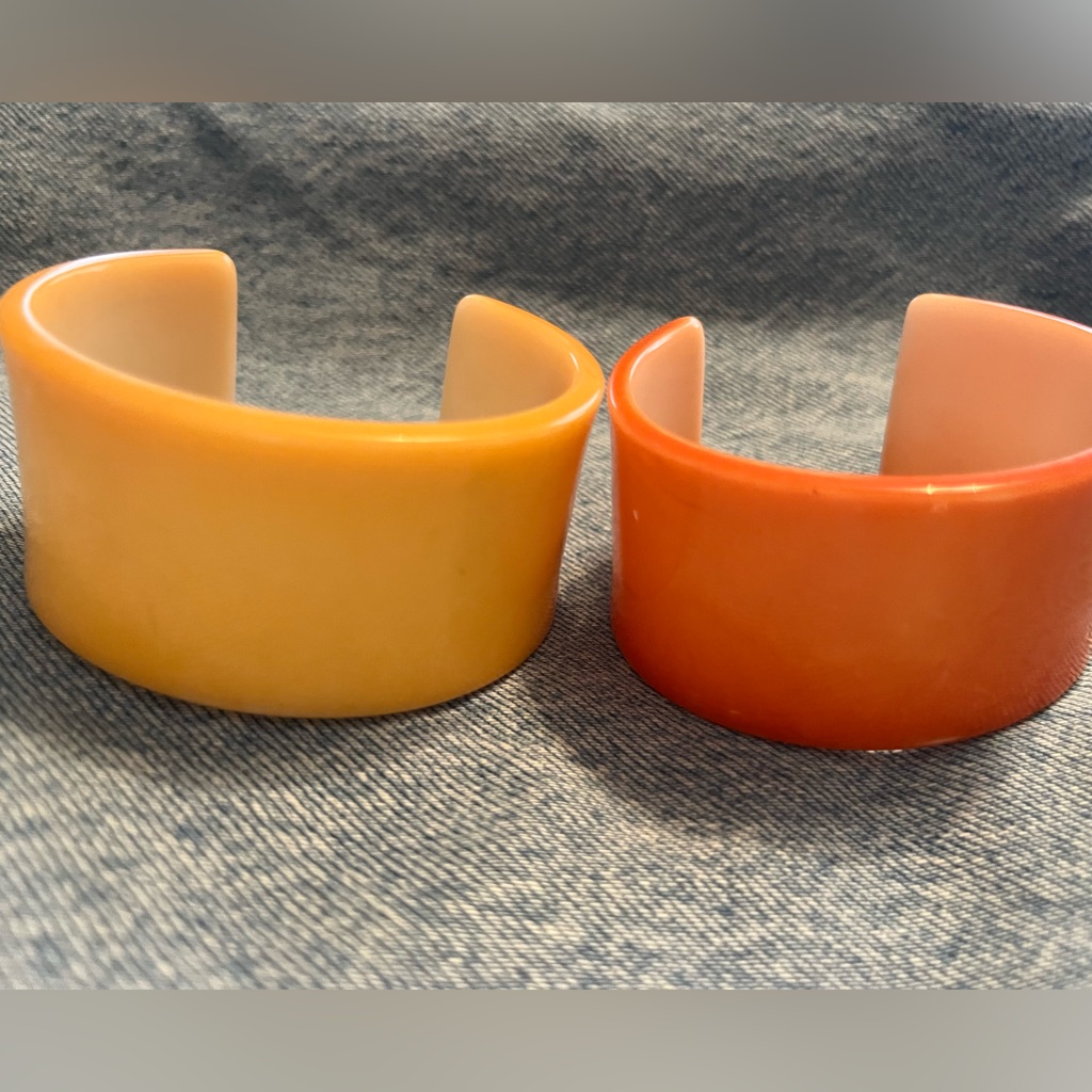 Pair Of Vintage Authentic Bakelite Bracelets. Euc!